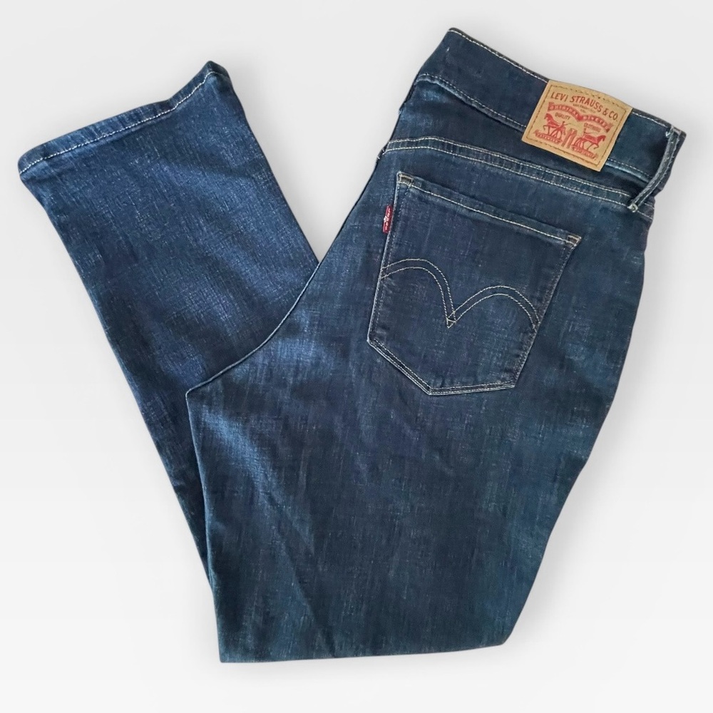 Levi's Classic Straight Leg Jeans Dark Wash Blue Women's Size 31 x 28 12 Short - Picture 3 of 11